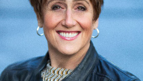 Leslie Canham headshot